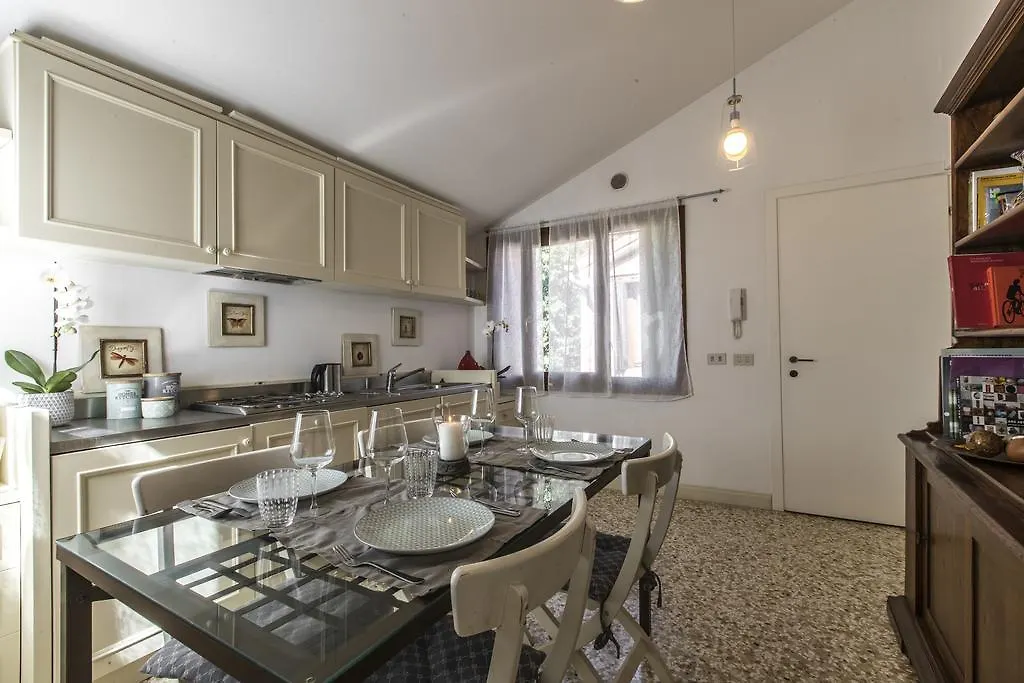 Lovely Venetian Apartment Venice
