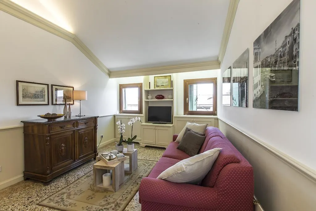 Lovely Venetian Apartment